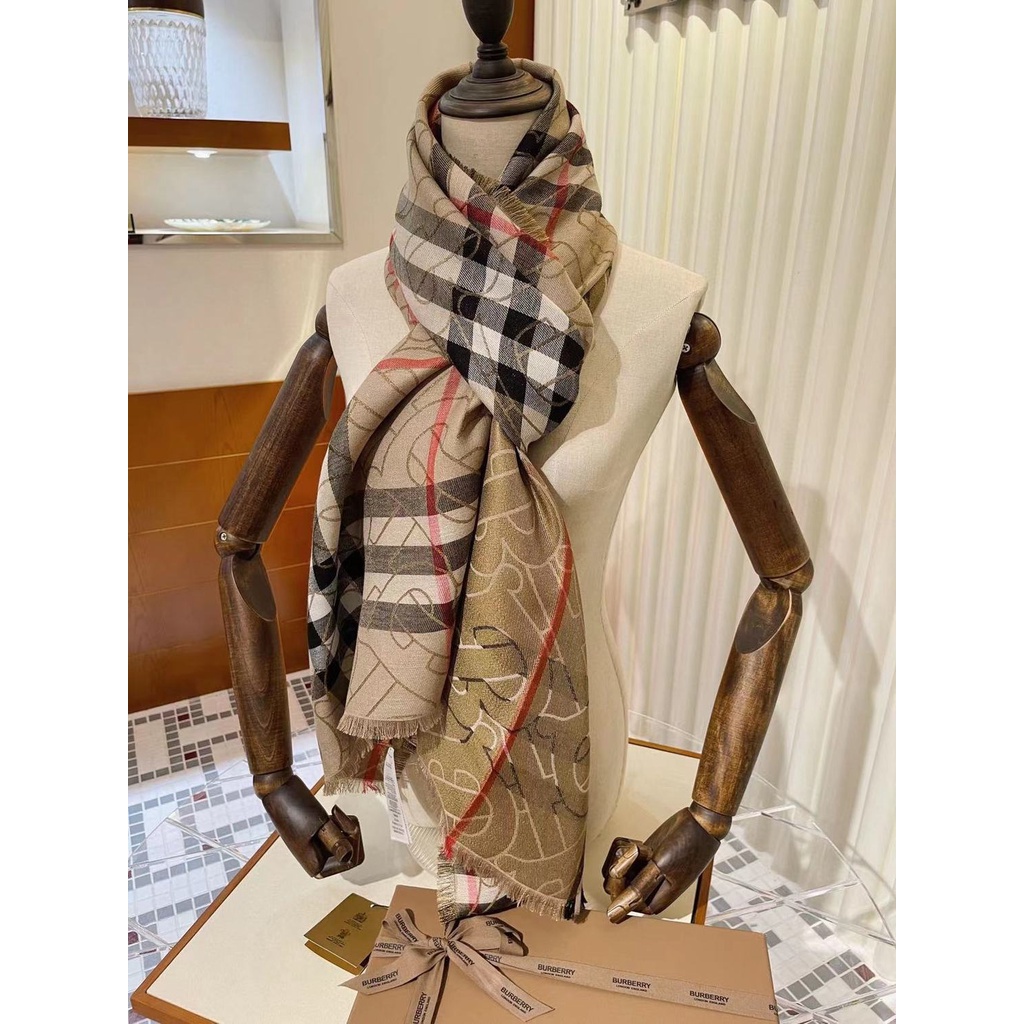 BURBERRY ผ้าพันคอ ผ้าฝ้าย และผ้าลินิน แบบบาง ให้ความอบอุ่น ระดับไฮเอนด์ แฟชั่นฤดูใบไม้ผลิ สไตล์อังกฤษ สําหรับผู้ชาย และผู้หญิง