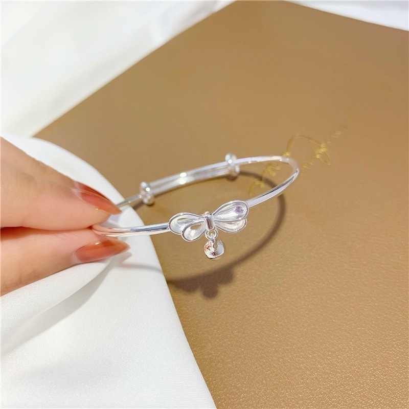 สร้อยข้อมือ กําไลข้อมือ โบว์ ระฆัง ปรับได้ แฟชั่นเกาหลี / หรูหรา สีเงิน โบ กําไลข้อมือ สําหรับผู้หญิง เด็กผู้หญิง