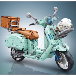 Moc ใหม่ โมเดลรถมอเตอร์ไซค์ Vespa 300 สไตล์วินเทจ คลาสสิก สีเขียว 1:5 DIY 1828 ชิ้น