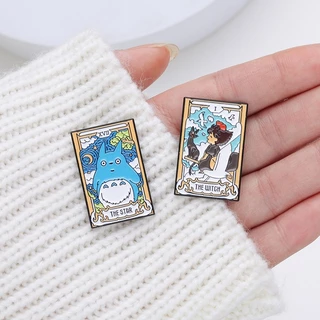 เข็มกลัดโลหะ ทรงสี่เหลี่ยม ลายการ์ตูน Riman Peripheral My Neighbor Totoro Moving Castle Tarot Card ของขวัญสําหรับเพื่อน