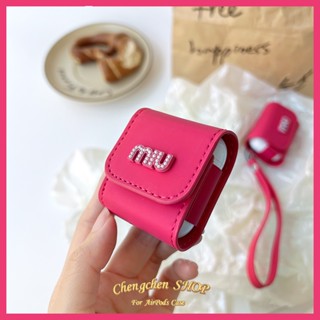 ใหม่ เคสหูฟังหนัง ลายป้ายชื่อ สีน้ําตาล สําหรับ AirPods3gen 2023 AirPods2Pro AirPodsPro AirPodsPro2gen 2023