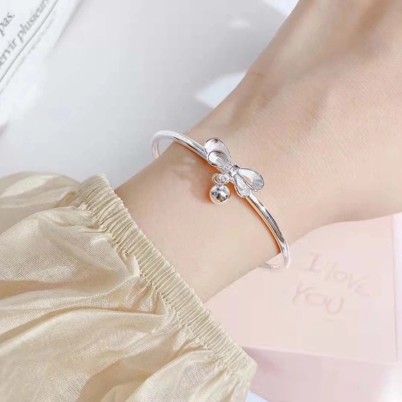 สร้อยข้อมือ กําไลข้อมือ โบว์ ระฆัง ปรับได้ แฟชั่นเกาหลี / หรูหรา สีเงิน โบ กําไลข้อมือ สําหรับผู้หญิง เด็กผู้หญิง