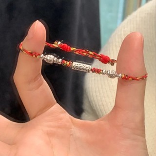 สร้อยข้อมือ เชือกถัก สีแดง แฟชั่นฤดูใบไม้ร่วง สําหรับผู้หญิง 2023