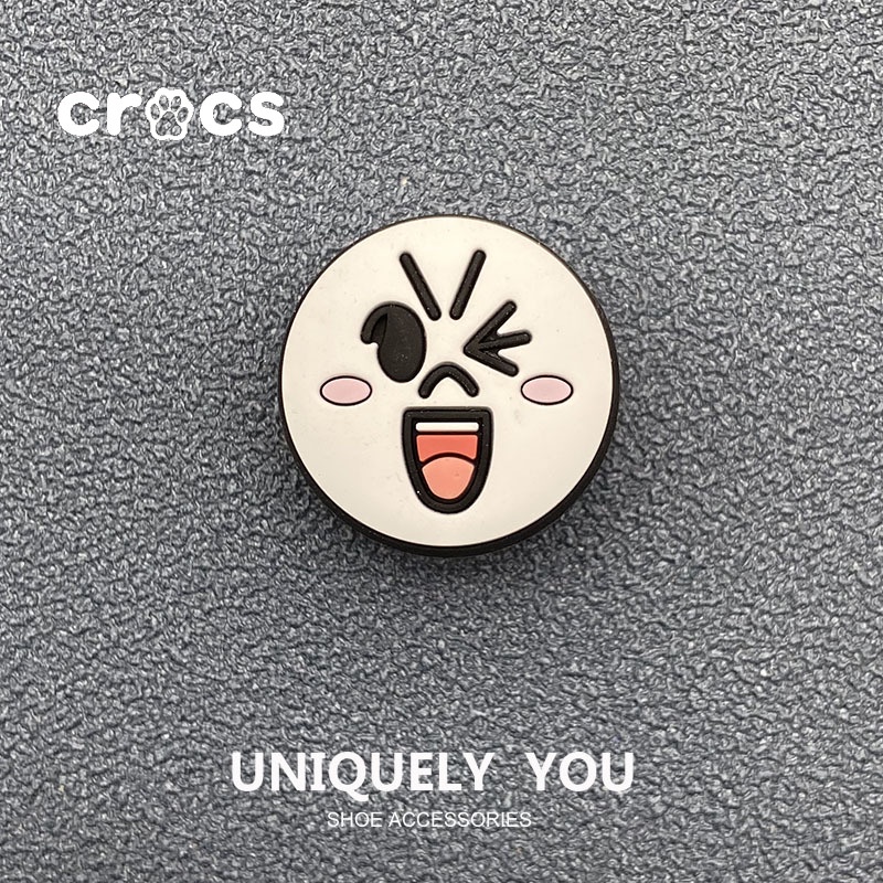 Crocs jibbitz charms line friends ตัวติดรองเท้าแฟชั่น ลายการ์ตูน สีน้ําตาลโคนี่ แซลลี่