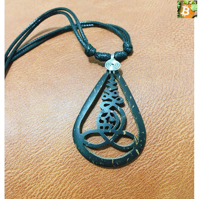 Bitcoin สร้อยคอเชือกจี้ห้อยคอรูปยันต์นโมพุทธายะ