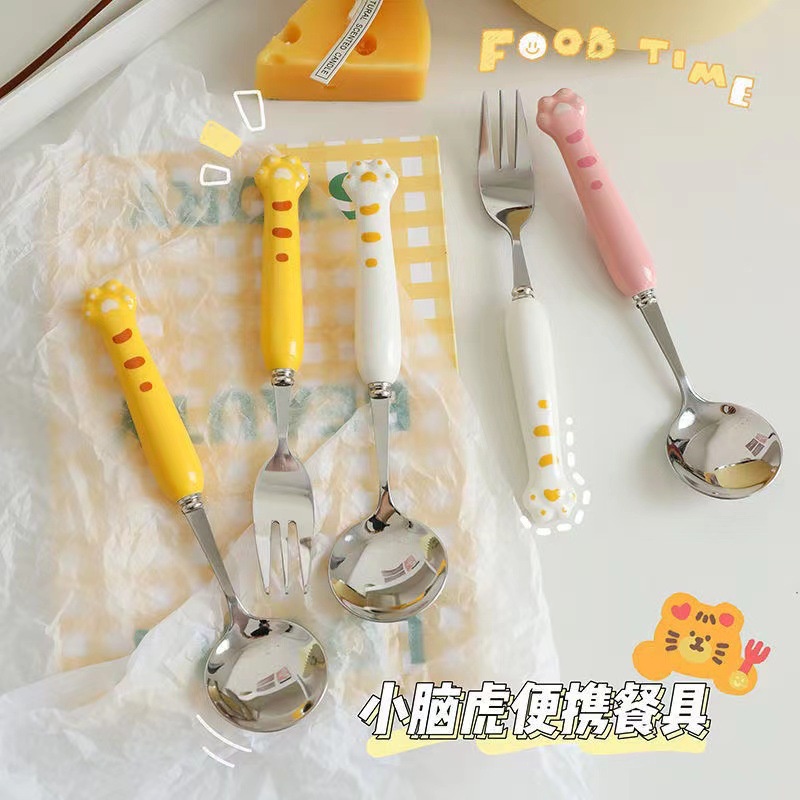 เครื่องใช้บนโต๊ะอาหาร ชุด ช้อน ตะเกียบ สะดวก กินข้าว