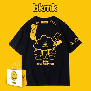 Bkmk เสื้อยืดแขนสั้น ผ้าฝ้าย ทรงหลวม พิมพ์ลายหน้ายิ้ม สีขาว แฟชั่นฤดูใบไม้ผลิ และฤดูร้อน สไตล์อเมริกัน สําหรับผู้ชาย และผู้หญิง