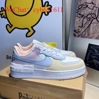 ใหม่ หมายเลขกองทัพอากาศ รองเท้ากีฬาลําลอง สีมาการอง AF1 สีขาว สําหรับนักเรียน จํานวน 1 ชิ้น