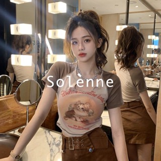 Solenne  เสื้อครอป เสื้อยืด เข้ารูป เซ็กซี่ สไตล์เกาหลี สําหรับผู้หญิง Chic fashion สบาย รุ่นใหม่ A29J0HH 36Z230909