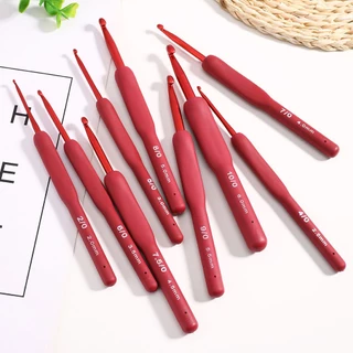 ตะขอถักโครเชต์ อลูมิเนียม พรีเมี่ยม 2 มม.-6 มม. พร้อมด้ามจับยางนิ่ม สีแดง 1 ชิ้น