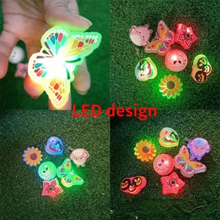 การ์ตูนดอกไม้ Led Jibbitz Psyduck ผีเสื้อ Croc Jibbits Charm Pin Glow In The Dark Shoe Charms Bad Bunny Anime Jibitz Crocks สําหรับผู้ชายรองเท้าอุปกรณ์เสริมตกแต่ง