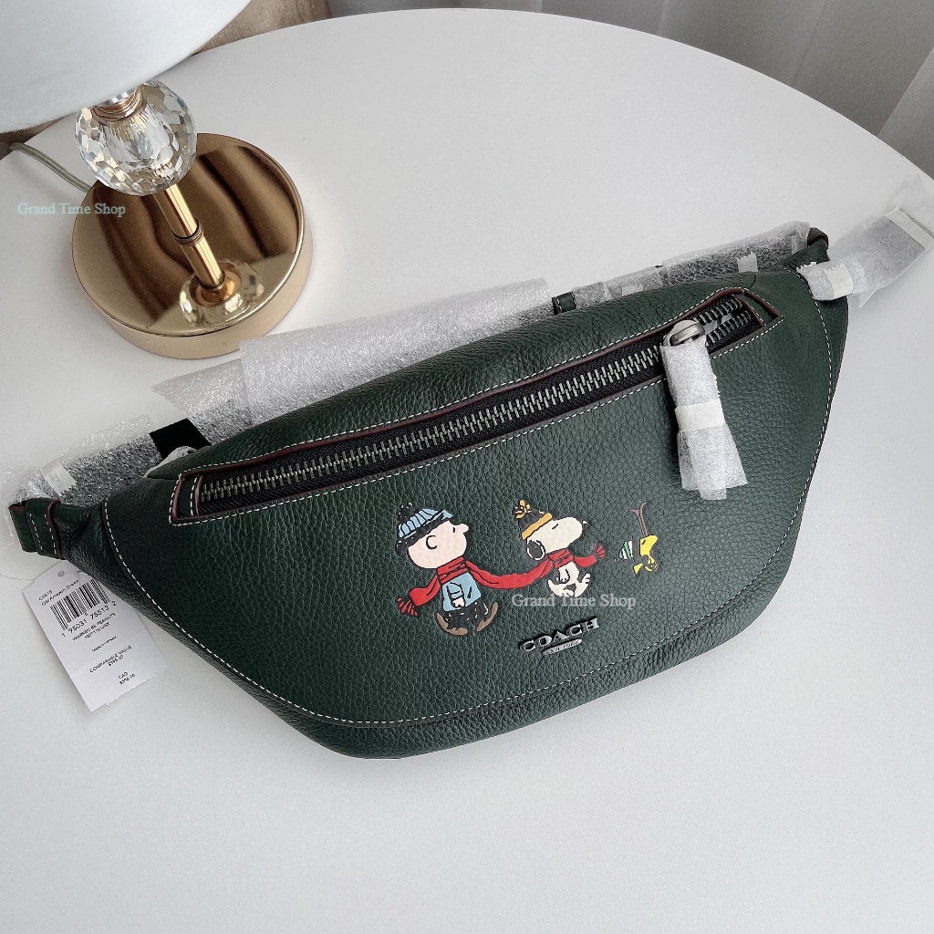 COACH 💯%  Coach CE618 X Peanuts Warren Belt Bag With Snoopy Motif - Amazon Green Multi กระเป๋าคาดอก คาดเอว