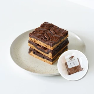 Oven Talk - Chocolate Hazelnut Spread Brookie ขนาด 3x3 นิ้ว