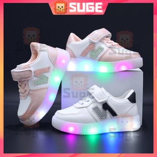 【Suge】รองเท้าผ้าใบลําลอง พื้นนิ่ม มีไฟ LED สีขาว ขนาดเล็ก เหมาะกับการเล่นกีฬา แฟชั่นสําหรับเด็กผู้ชาย ผู้หญิง