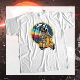 ขาย✔℡✒เสื้อ nasa ขี่ vespa สุดแนว เสื้อยืดแนวสตรีท ลายอวกาศ เสื้อแฟชั่น（S-5XL）