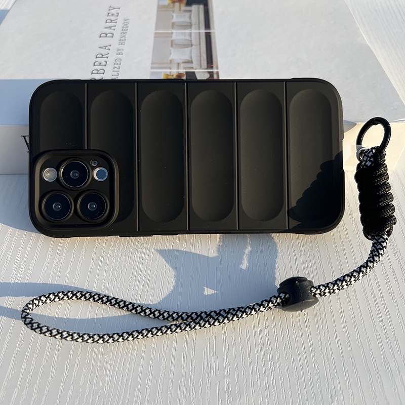 ซิลิโคนสีดํา Soft TPU Matte Case ทนทาน 3D Stripe Case พร้อมสายรัดสําหรับ iPhone 16 16Promax 16Pro 15Promax 15 13Promax 14Promax 11 11Promax 12Pro 12Promax 13Pro 14Pro
