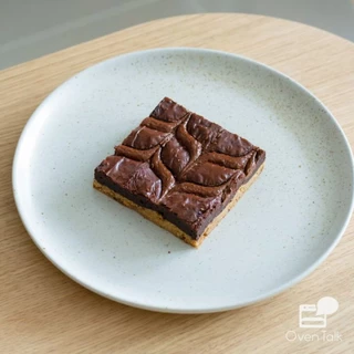 Oven Talk - Chocolate Hazelnut Spread Brookie ขนาด 3x3 นิ้ว