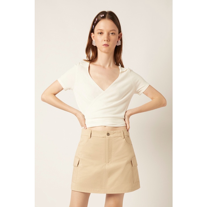 ESP เสื้อนิตทรงไขว้ทับแต่งเชือกผูกโบว์ ผู้หญิง สีขาว | Wrap Shirt with Bow Detail | 05925