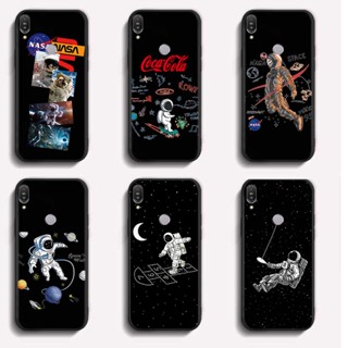 เคสโทรศัพท์มือถือ ซิลิโคนนิ่ม TPU กันกระแทก ลายนักบินอวกาศ สีดํา สําหรับ Asus X00Pd X00QD Zb555Kl ZB556kl ZB601KL X00Td ZB602KL ZE620Kl