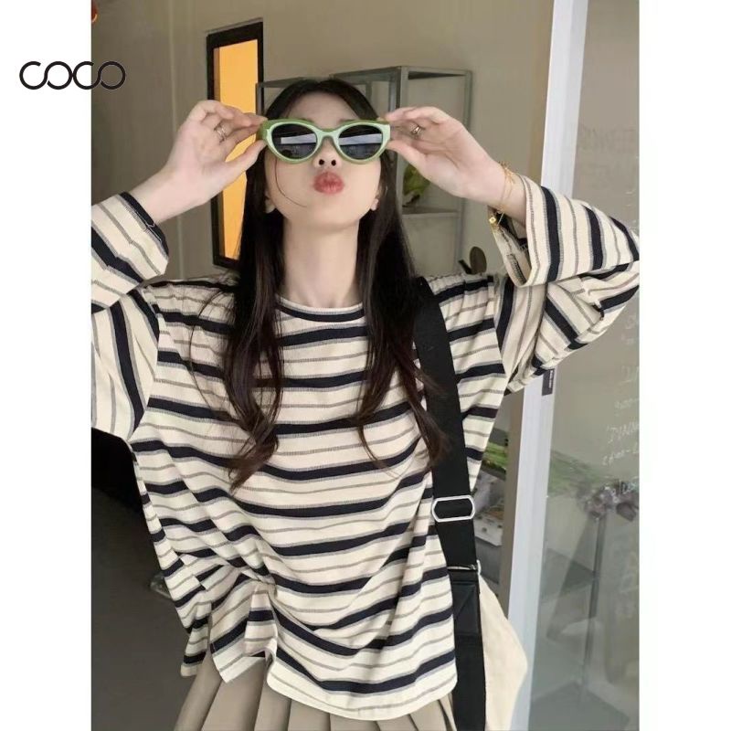 Coco~เสื้อยืดลาย พอดีหลวมพร้อมขนาดท็อปส์ เสื้อยืดเกาหลี