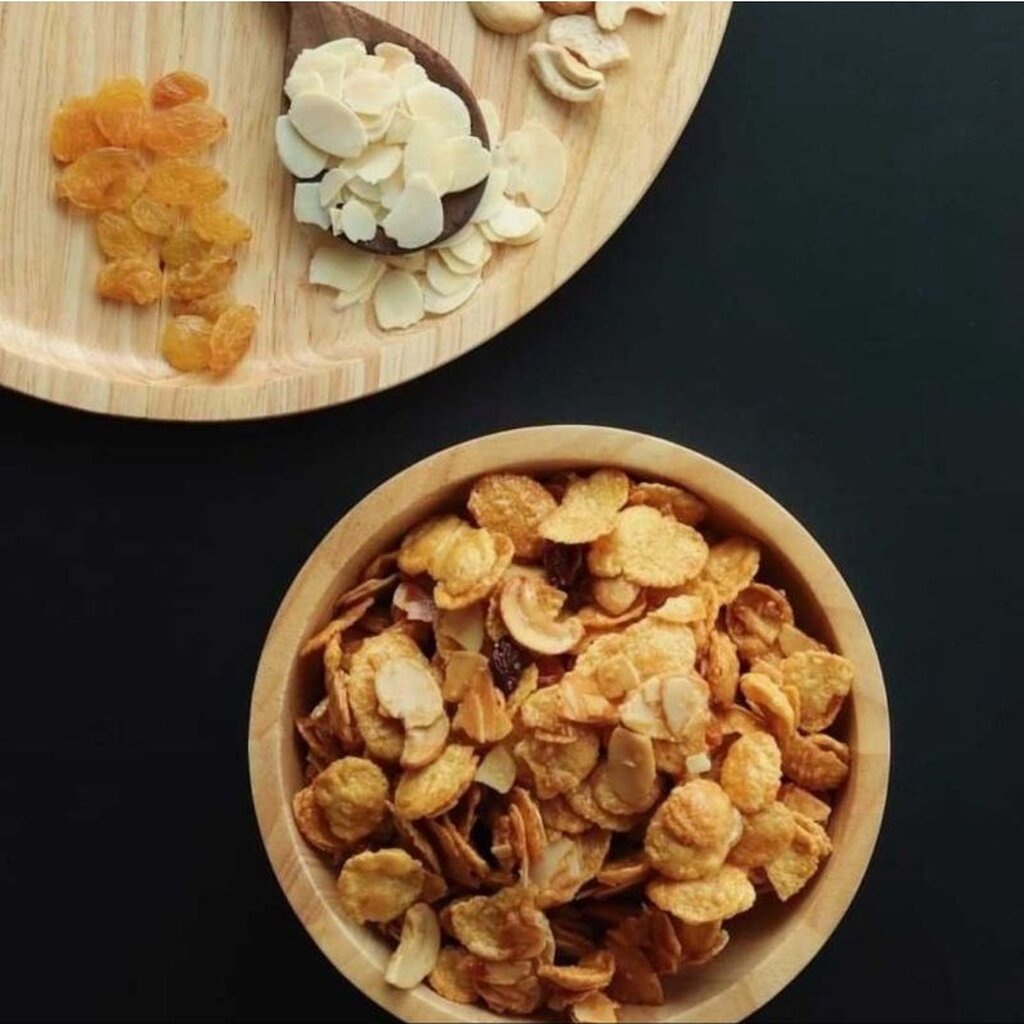 Caramel Conflakes คาราเมลคอนเฟลก (ผสมถั่วและลูกเกด) ขนาด 230กรัม - Oven Talk