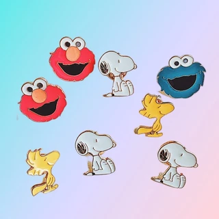 เข็มกลัด รูปการ์ตูนอนิเมะ Sesame Street Snoopy น่ารัก 8 แบบ เครื่องประดับ สําหรับเก็บสะสม ของขวัญให้เพื่อน
