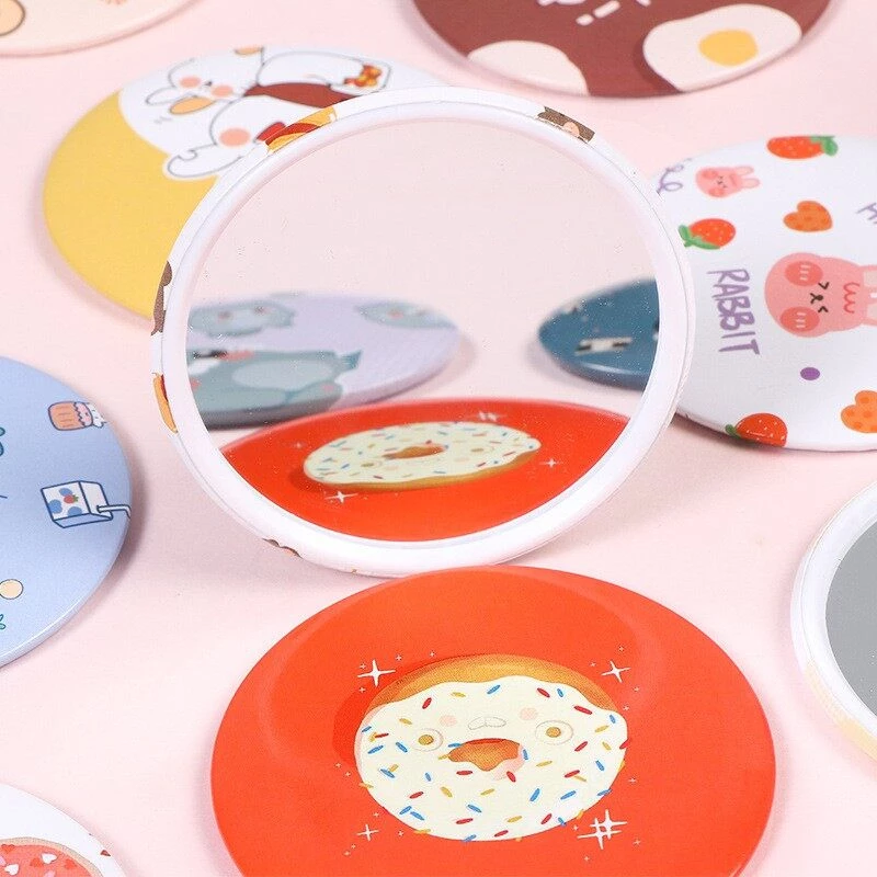 (1 บาท 1 ชิ้น) กระจกพกพา น่ารักน่าใช้ น้ำหนักเบา พกพาง่าย ลายน่ารักสดใส ส่งคละสี thumbnail 5