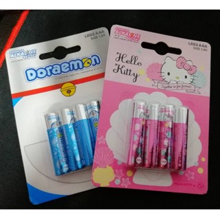 ถ่านไฟฉาย ถ่านอัลคาไลน์(AA),(AAA) DORAEMON&amp;HELLO KITTY ❤️ถ่านALKALINE(2A),(3A)✔️1แพ็คมี4ก้อน👍ลิขสิทธิ์แท้100%👌 ถ่าน