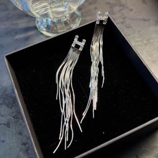 Light Luxury Style Walk Show Long Snake Bone Chain Tassel Earrings Womens Advanced Sense Small Style Silver Letter Earrings