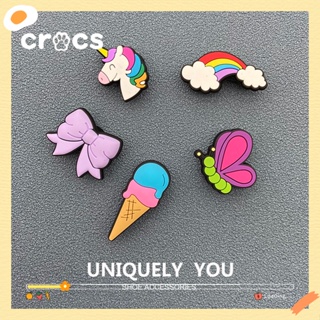 Crocs jibbitz หัวเข็มขัดรองเท้า ลายการ์ตูนยูนิคอร์น สีรุ้ง สําหรับตกแต่งรองเท้า diy