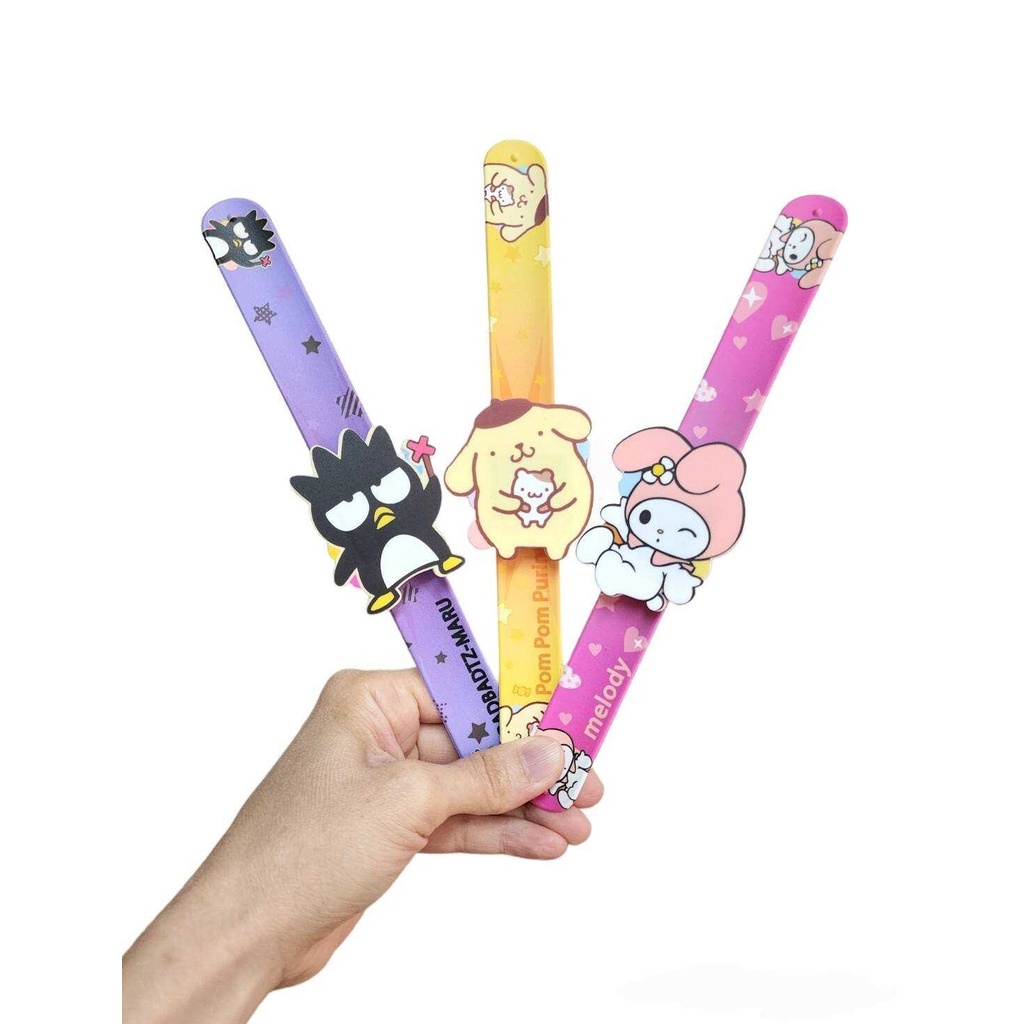 นาฬิกาข้อมือ Sanrio  มีทั้งหมด 7 ลาย สีสันสดใส ตัวสายมีลาย กดที่ตัวการ์ตูน จะแสดงได้ทั้ง เวลา และ วันที่กับเดือน