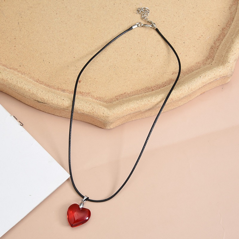 เครื่องประดับ สร้อยคอ จี้คริสตัล รูปหัวใจ สีแดง แบบเรียบง่าย สไตล์ฮิปฮอป แฟชั่นยอดนิยม สําหรับผู้ชาย และผู้หญิง Y2k