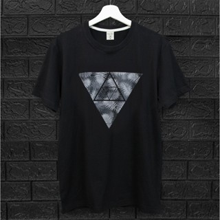 เสื้อยืดแขนสั้นocto TOKYO/T-Shirt/Triangle(O015)/เสื้อผ้า/เสื้อผ้าผู้ชาย/เสื้อผ้าผู้หญิง/เสื้อยืดคอกลม/เสื้อแขนสั่น/Cott