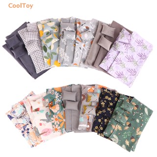 Cooltoy ชุดเครื่องนอน หมอนผ้าห่ม ผ้ากํามะหยี่ สี่ชิ้น 1:12 อุปกรณ์เสริม สําหรับตกแต่งบ้านตุ๊กตา 1 ชุด