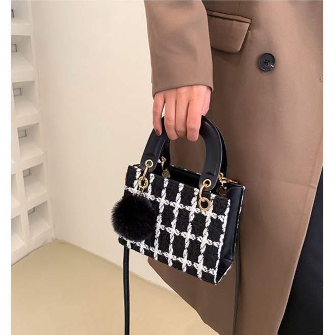 OPIOBAGS KOREAN FASHION BAGS / FASHION BAGS / STYLE BAGS / WEDDING BAGS / SLING BAGS TFW 110