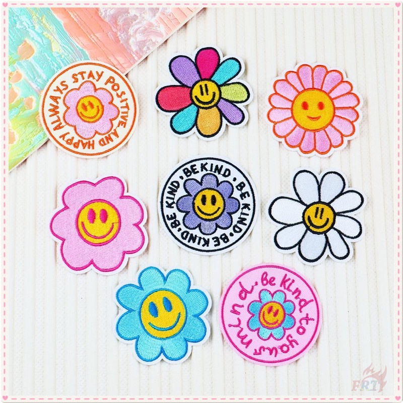 แผ่นแพทช์เหล็ก ลายดอกทานตะวัน Be Kind Stay Positive and Happy Always แผ่นแพทช์รีดร้อน รูปหน้ายิ้ม DIY สําหรับตกแต่งเสื้อผ้า 1 ชิ้น
