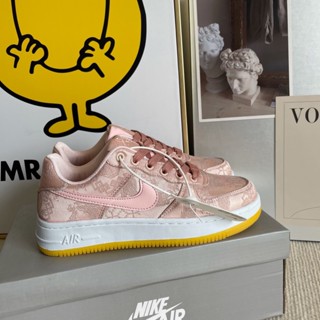 Xi230308 พร้อมส่ง ขายดี N8866k Air Force 1 Silk No. รองเท้าผ้าใบลําลอง ข้อสั้น ระบายอากาศได้ดี สีชมพู สําหรับสตรี เหมาะกับการเล่นกีฬา สเก็ตบอร์ด เดินป่า ใช้งานกลางแจ้ง มี 1 ชิ้น