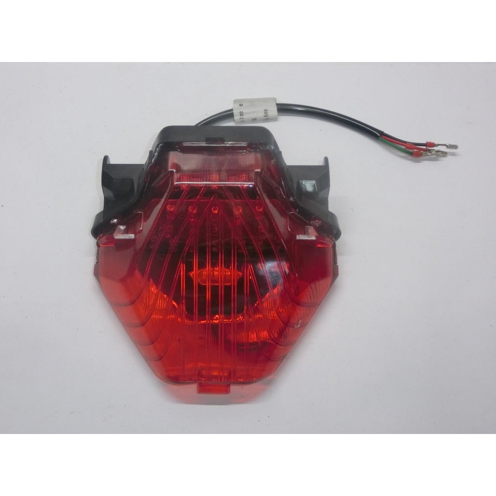 โคมไฟท้าย LED Y15ZR*