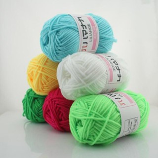 4 ply เรียบเส้นด้ายอะคริลิถักไหมพรมขนสัตว์ถักไหมพรมนมผ้าฝ้ายมือถักไหมพรม