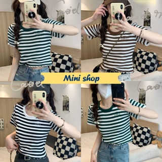 Mini shop🌸พร้อมส่ง🌸 (B238)  เสื้อไหมพรมแขนสั้น คอกลม ดีเทลลายทาง ปลายหยัก