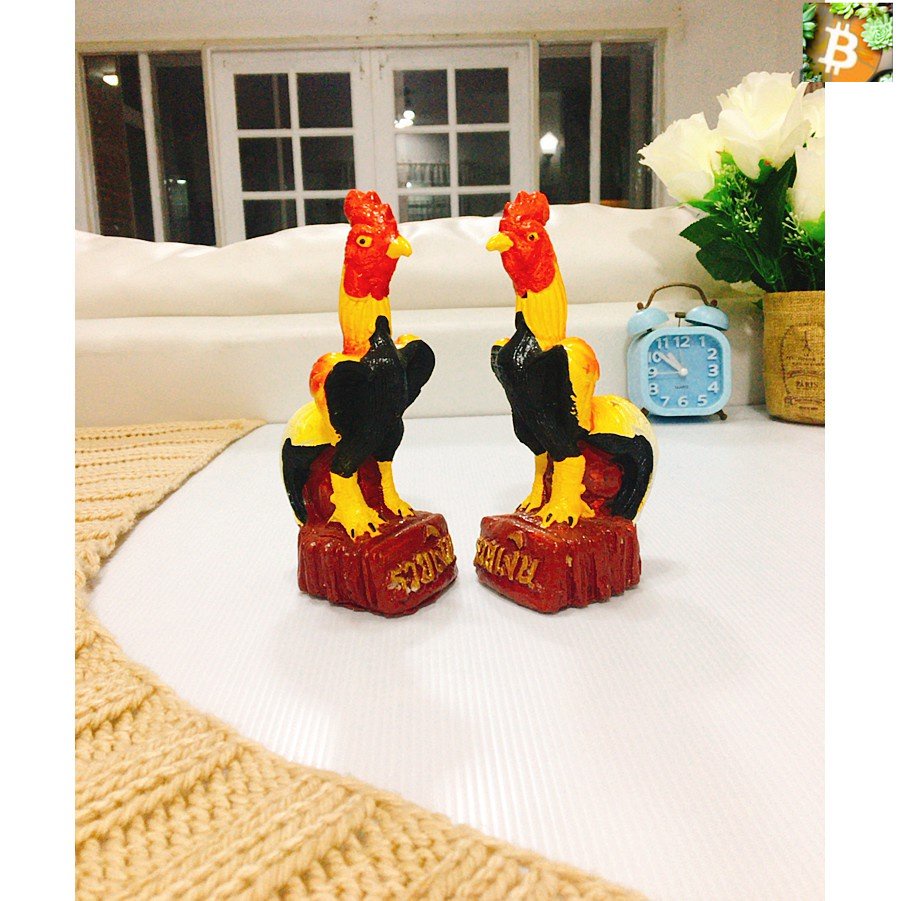 Bitcoin ปูนปั้นไก่โต้ง 1 คู่ (16 ซม.)