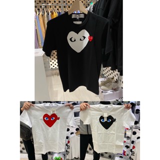 Cdg เสื้อยืดแขนสั้น พิมพ์ลาย Rei Kawakubo Play สีดํา และสีขาว