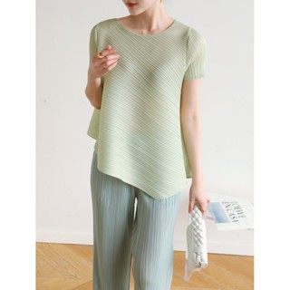 2MUAY PLEAT เสื้อผู้หญิง เสื้อพลีทคุณภาพ รุ่น GJO3630 12สี FREE SIZE SHORT SLEEVE ASYMMETRIC PLEAT TOP