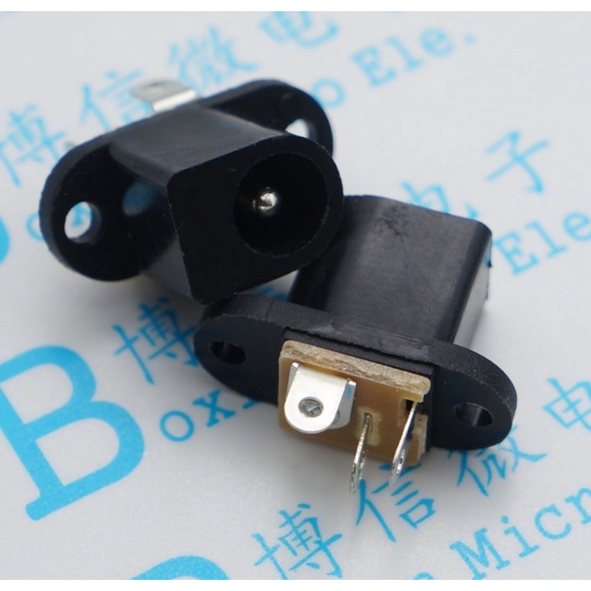 ซ็อกเก็ตพาวเวอร์ DC-017 Dc017 053 เส้นผ่านศูนย์กลางภายใน 5.5 มม. 2.1 มม. พร้อมรูสกรู