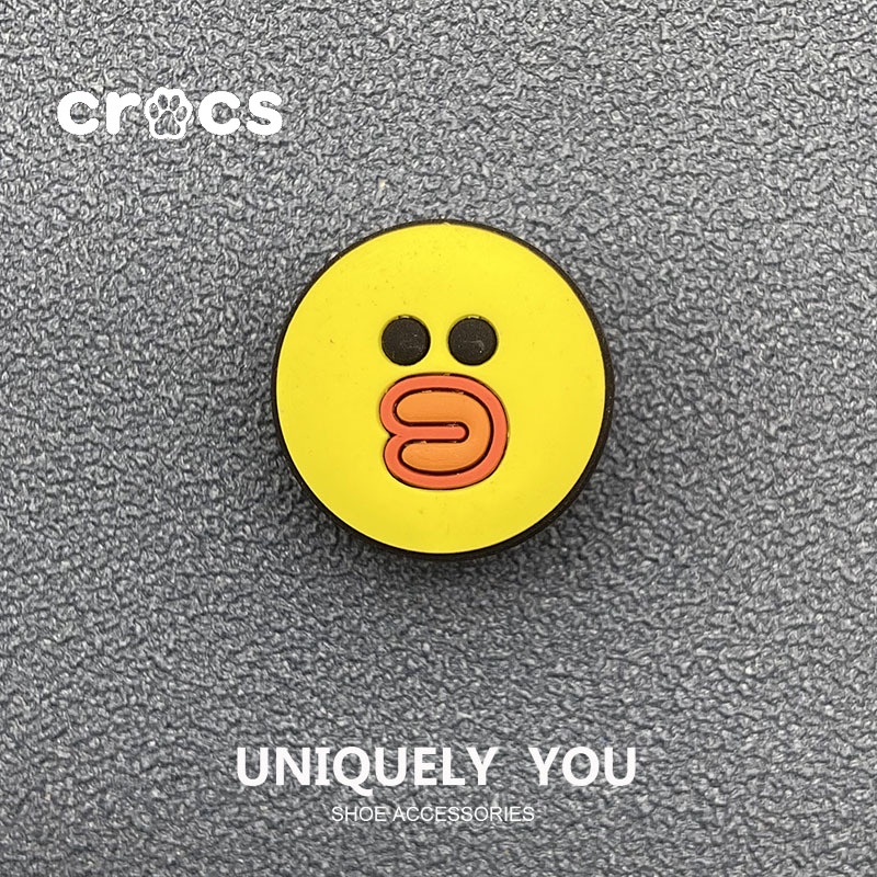 Crocs jibbitz charms line friends ตัวติดรองเท้าแฟชั่น ลายการ์ตูน สีน้ําตาลโคนี่ แซลลี่