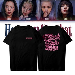 เสื้อยืดพิมพ์ลายแฟชั่น BLACKPINKคอนเสิร์ต2022WORLD TOURวรรคเดียวกันLisaควรช่วยเหลือต่อสู้เพลงผ้าฝ้ายแขนสั้นTเสื้อผ้าเสื้