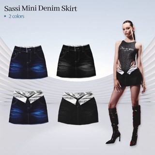 Merge Official - Sassi Mini Denim Skirt (พร้อมส่ง) กระโปรงยีนส์สั้น  มินิสเกิร์ต เอวต่ำ