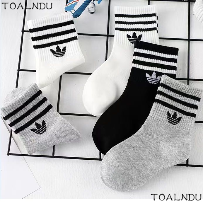 ถุงเท้ากีฬา ผ้าฝ้ายแท้ ระบายอากาศ ใส่สบาย เข้ากับทุกการแต่งกาย สไตล์คลาสสิก สี่ฤดู สําหรับเด็กผู้ชาย และผู้หญิง 2023