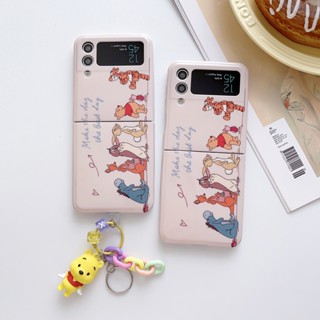 เคสโทรศัพท์มือถือแบบนิ่ม กันกระแทก ลายการ์ตูนหมีพูห์น่ารัก พร้อมสายโซ่คล้อง สําหรับ Samsung Galaxy Z Flip 3 5G Z Flip 4