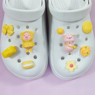 น่ารัก Dunkin Donut Jibitz Crocs ชุดหมู กระเป๋าเดินทาง รองเท้า เสน่ห์ มาการอง โบ จิ๊บบิท จี้ Jibitz Croc Charm Pin สําหรับเด็ก อุปกรณ์เสริมตกแต่งรองเท้า